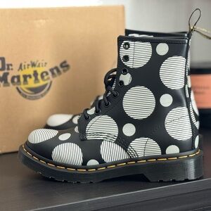 Dr. Martens Women’s 1460 Polka Dot Smooth Leather Lace Up Boots ✨NWB